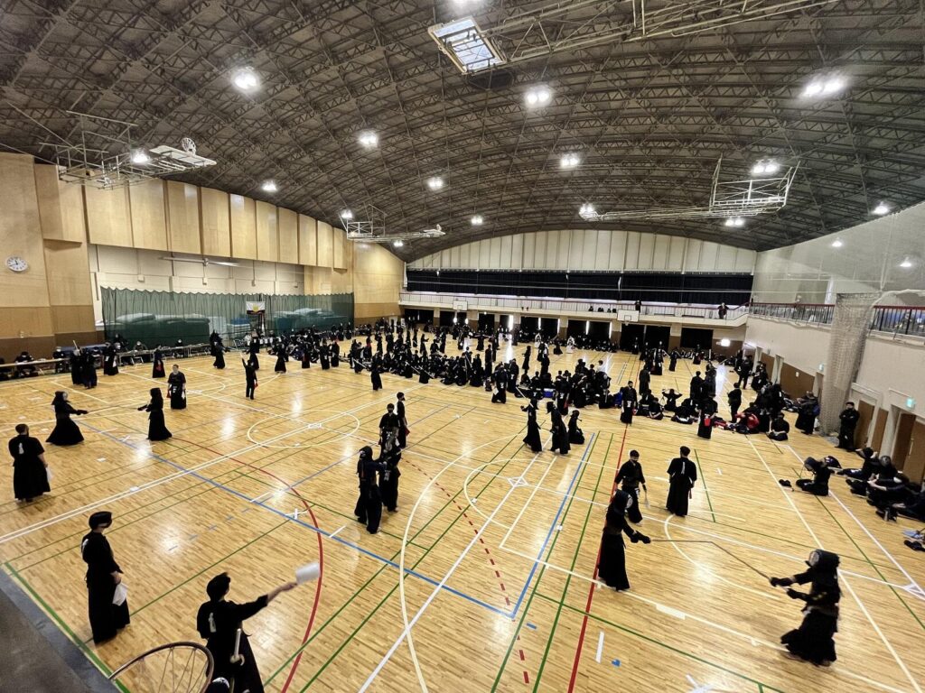 学生が企画した⾼校⽣剣道親善錬成会を西千葉キャンパスにて実施